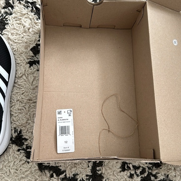 NWT • adidas • cloud foam comfort running shoes - Picture 7 of 8